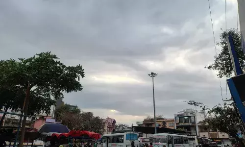 मौसम ने ली करवट, किसानों की बढ़ी चिंता मौसम ने ली करवट, किसानों की बढ़ी चिंता