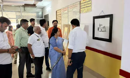 प्रभारी मंत्री ने ली जिला स्तरीय अधिकारियों की बैठक: जनकल्याणकारी योजनाओं की प्रभावी मॉनिटरिंग के दिए निर्देश