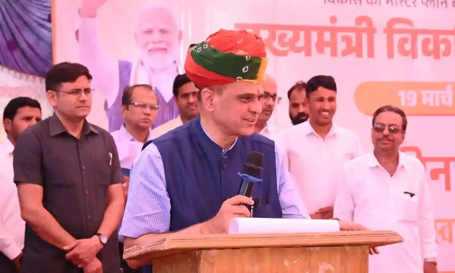 मुख्य सचिव ने स्वरूपगंज से किया ‘मुख्यमंत्री विकसित ग्राम अभियान’ का शंखनाद