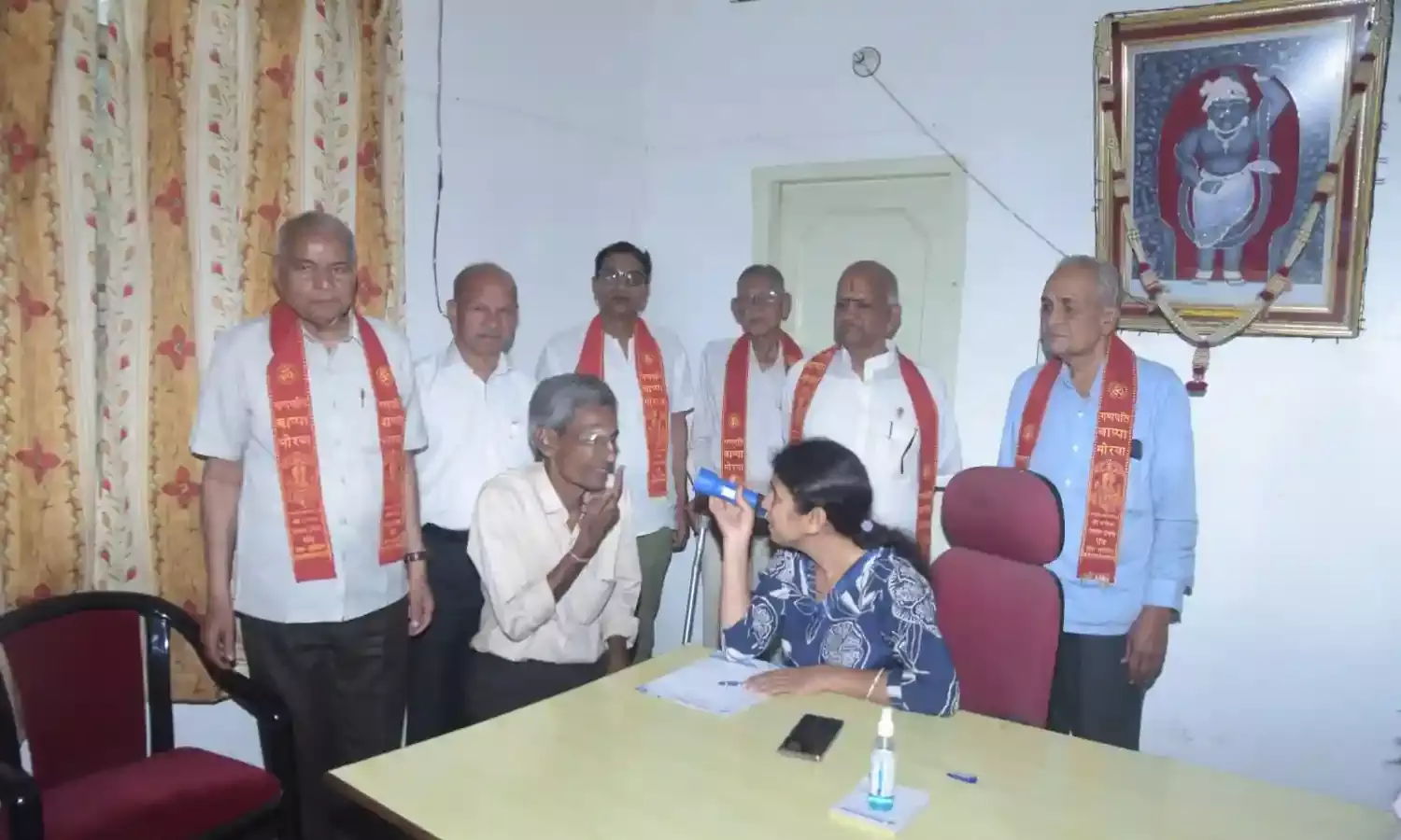 निशुल्क नेत्र जांच मोतियाबिंद ऑपरेशन शिविर में 67 रोगियों को परामर्श