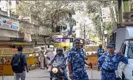 दिल्ली: उत्तम नगर में कड़ी सुरक्षा के साये में मनाई गई ईद; चप्पे-चप्पे पर पहरा, ड्रोन और CCTV से निगरानी दिल्ली: उत्तम नगर में कड़ी सुरक्षा के साये में मनाई गई ईद; चप्पे-चप्पे पर पहरा, ड्रोन और CCTV से निगरानी