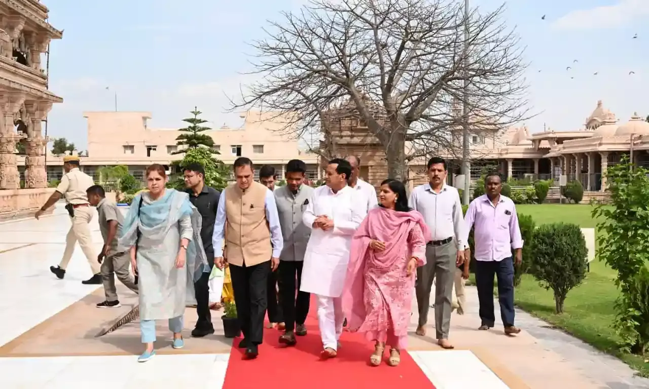 मुख्य सचिव श्रीनिवास ने सांवलिया सेठ मंदिर में किए दर्शन, प्रदेश की खुशहाली की कामना