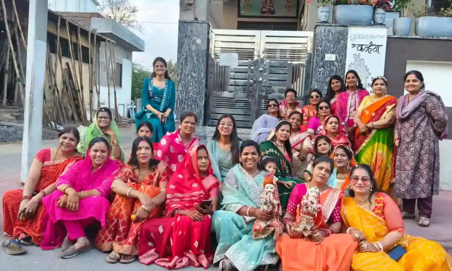 चित्रकूट नगर में गणगौर पर्व की धूम, महिलाओं ने निकाली शोभायात्रा चित्रकूट नगर में गणगौर पर्व की धूम, महिलाओं ने निकाली शोभायात्रा