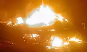 बड़ा हादसा टला: चलती बस में लगी भीषण आग, सभी 36 यात्री सुरक्षित