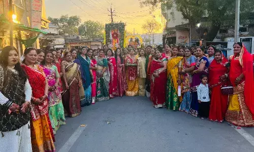 ईसर-पार्वती की हुई पूजा, निकाली सवारी, हुआ गीतों व नृत्यों का आयोजन ईसर-पार्वती की हुई पूजा, निकाली सवारी, हुआ गीतों व नृत्यों का आयोजन
