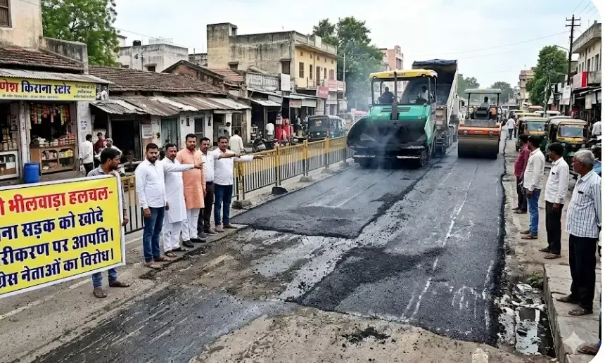 नियमों को ताक पर रख बिना खोदे डामरीकरण की तैयारी, कांग्रेस ने जताई आपत्ति नियमों को ताक पर रख बिना खोदे डामरीकरण की तैयारी, कांग्रेस ने जताई आपत्ति 