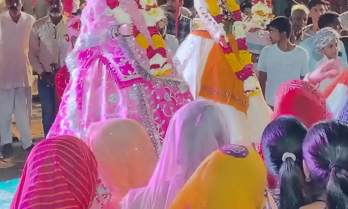 हमीरगढ़ में राज भवन में गणगौर पर्व मनाया