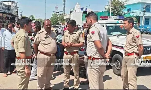 भीलवाड़ा: आदर्श नगर में नाले के पास मिला युवक का शव, क्षेत्र में फैली सनसनी भीलवाड़ा: आदर्श नगर में नाले के पास मिला युवक का शव, क्षेत्र में फैली सनसनी