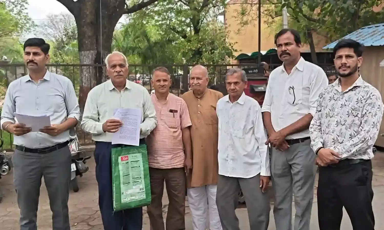 गांधी पार्क की बदहाली पर नगर निगम को घेरा: 5000 रुपये महीने के ठेके पर उठाए सवाल