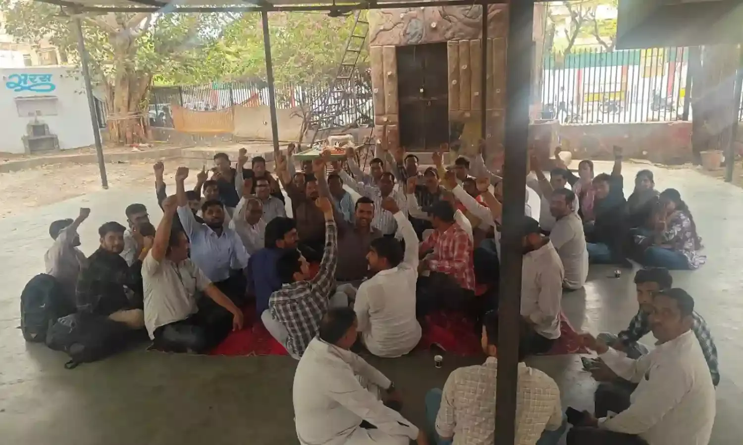 पदोन्नति नहीं तो काम नहीं ग्राम विकास अधिकारी संवर्ग की 6 वर्षों से लंबित पदोन्नतियों को पुन प्रारंभ किया जाए