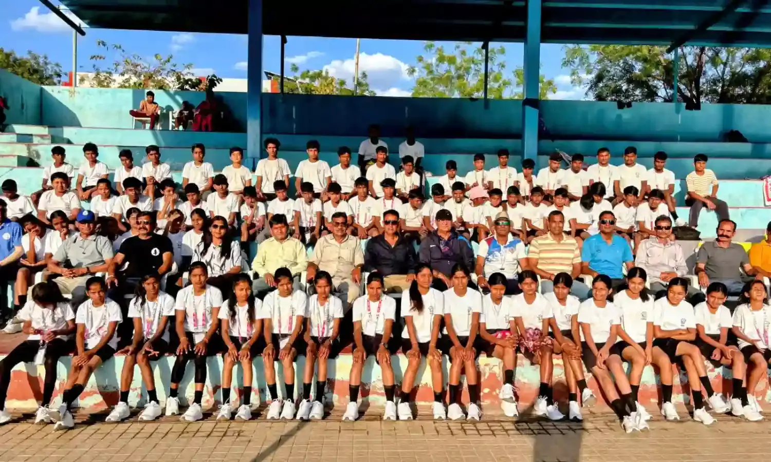 पंच गौरव - तैराकी प्रशिक्षण शिविर ,नन्हें तैराक सीख रहे खेल की बारीकियां