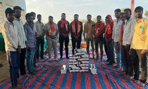 बराटिया गौ उपचार केंद्र में गौ सेवा का सराहनीय कार्य, मजदूर संघ ने भेंट किए सात पंखे