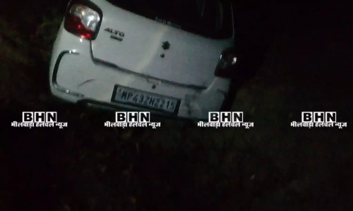 हनुमान मंदिर के पास जर्जर* सड़क बनी खतरा, कई बार हो चुके एक्सीडेंट—ग्रामीणों में भारी आक्रोश