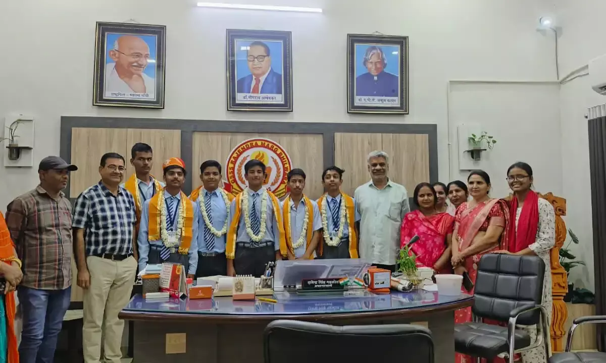 राजेन्द्र मार्ग स्कूल के विद्यार्थियों ने बोर्ड परीक्षा में फिर लहराया परचम