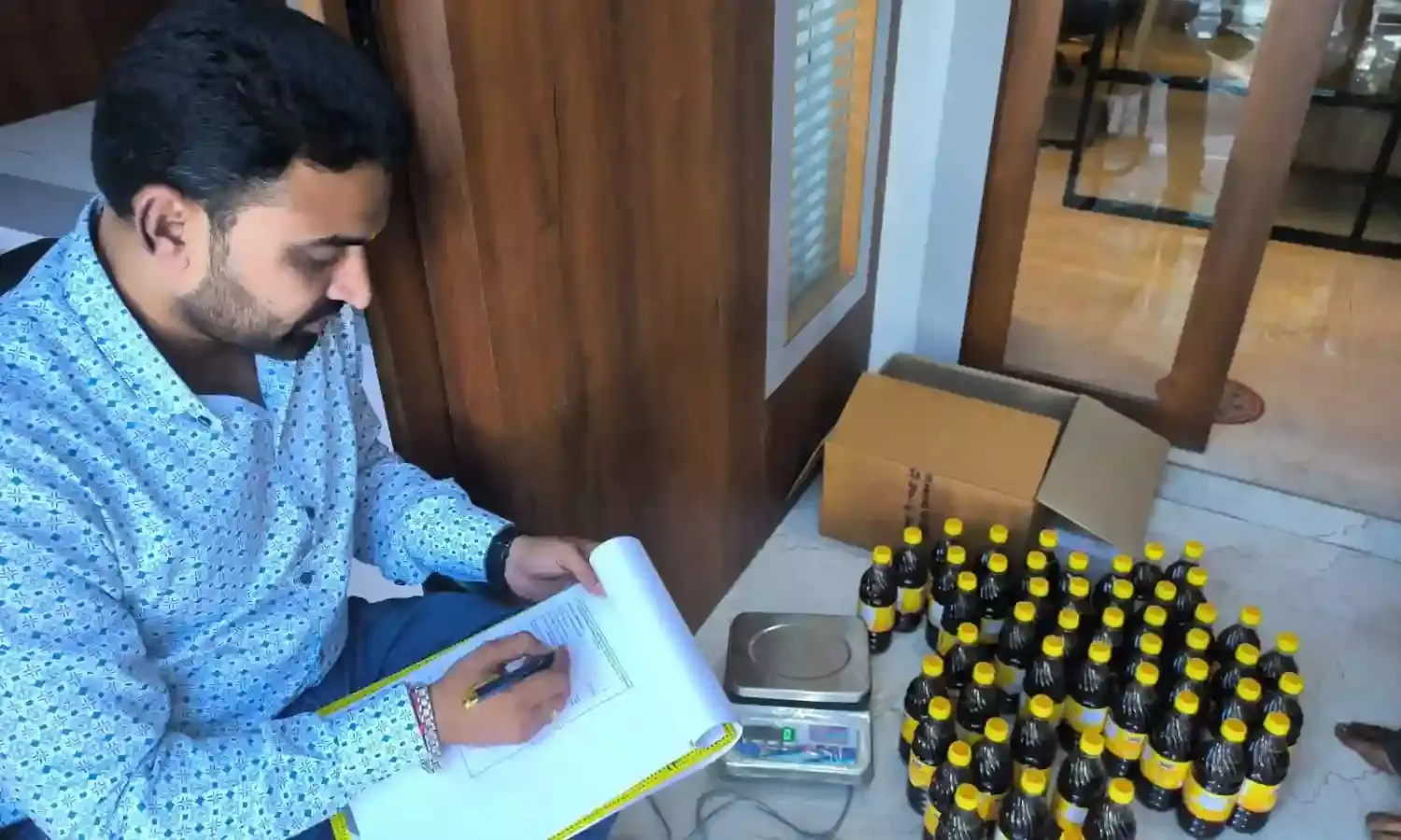 पैकिंग लाइसेंस नहीं होने पर ट्रेडिंग कंपनी पर कार्यवाही