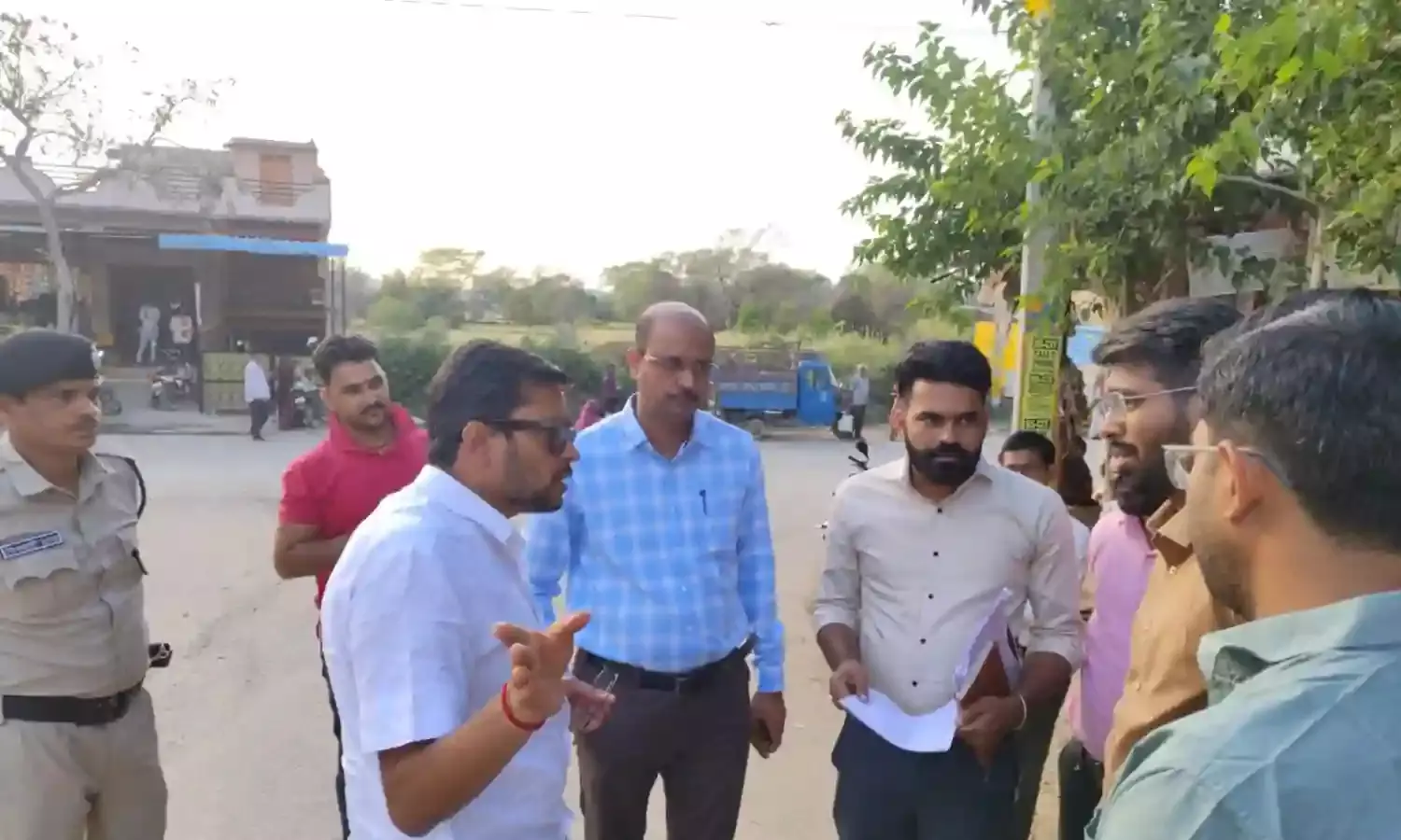 कलेक्टर नमित मेहता ने बड़गांव उपखंड का किया निरीक्षण, सड़क मरम्मत कार्यों का लिया जायजा