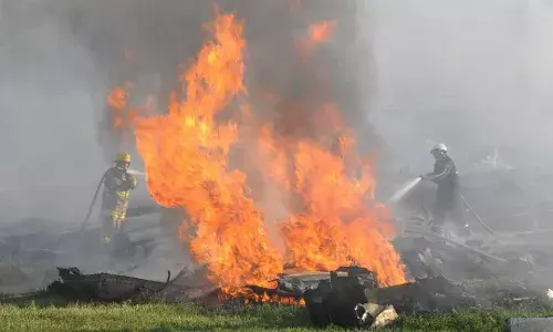 कोलंबिया में बड़ा विमान हादसा: हरक्यूलिस C-130 दुर्घटनाग्रस्त, 66 सैनिकों की मौत, कई लापता कोलंबिया में बड़ा विमान हादसा: हरक्यूलिस C-130 दुर्घटनाग्रस्त, 66 सैनिकों की मौत, कई लापता