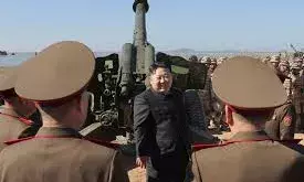 किम जोंग उन ने चेतावनी दी: नॉर्थ कोरिया का परमाणु हथियार अमेरिका को रोकने की आखिरी मोहर किम जोंग उन ने चेतावनी दी: नॉर्थ कोरिया का परमाणु हथियार अमेरिका को रोकने की आखिरी मोहर