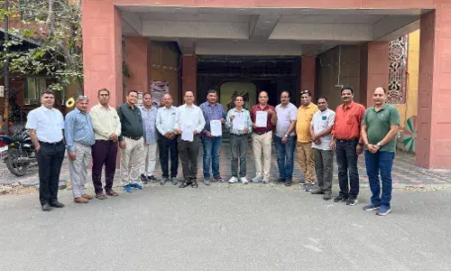 शिक्षण व्यवस्था पर संकट: जनगणना ड्यूटी में नियमों की अनदेखी, शैक्षिक महासंघ ने जिला कलेक्टर को सौंपा ज्ञापन