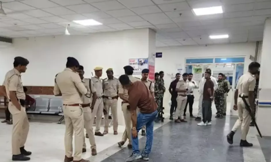सिवान में पुलिस और बदमाशों के बीच मुठभेड़ दो शातिर लुटेरों के पैर में लगी गोली