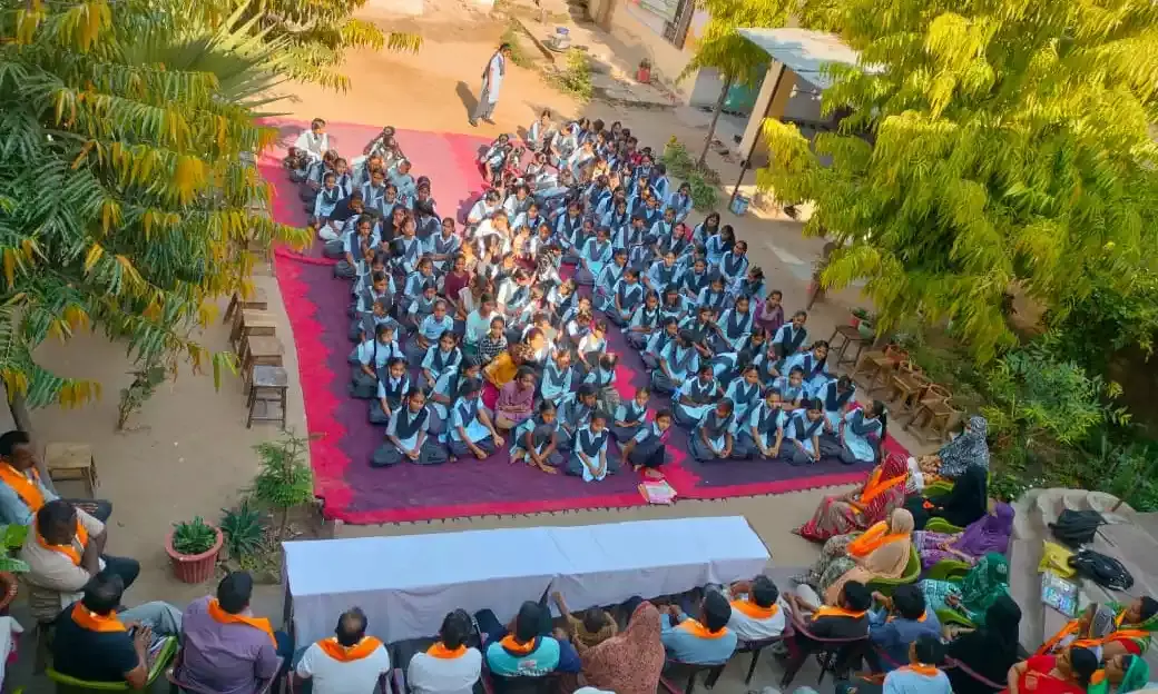 महात्मा गांधी विद्यालय पुर का पांचवी, आठवीं, दसवीं बोर्ड परीक्षा परिणाम रहा, शत प्रतिशत