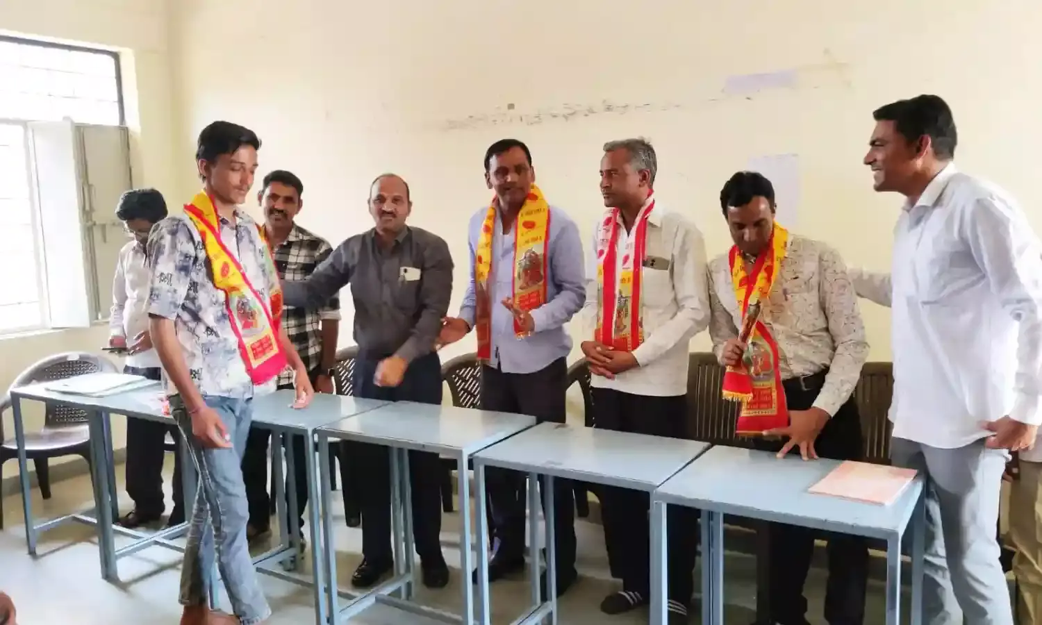 मेगा पीटीएम बैठक में विधार्थी का किया सम्मान