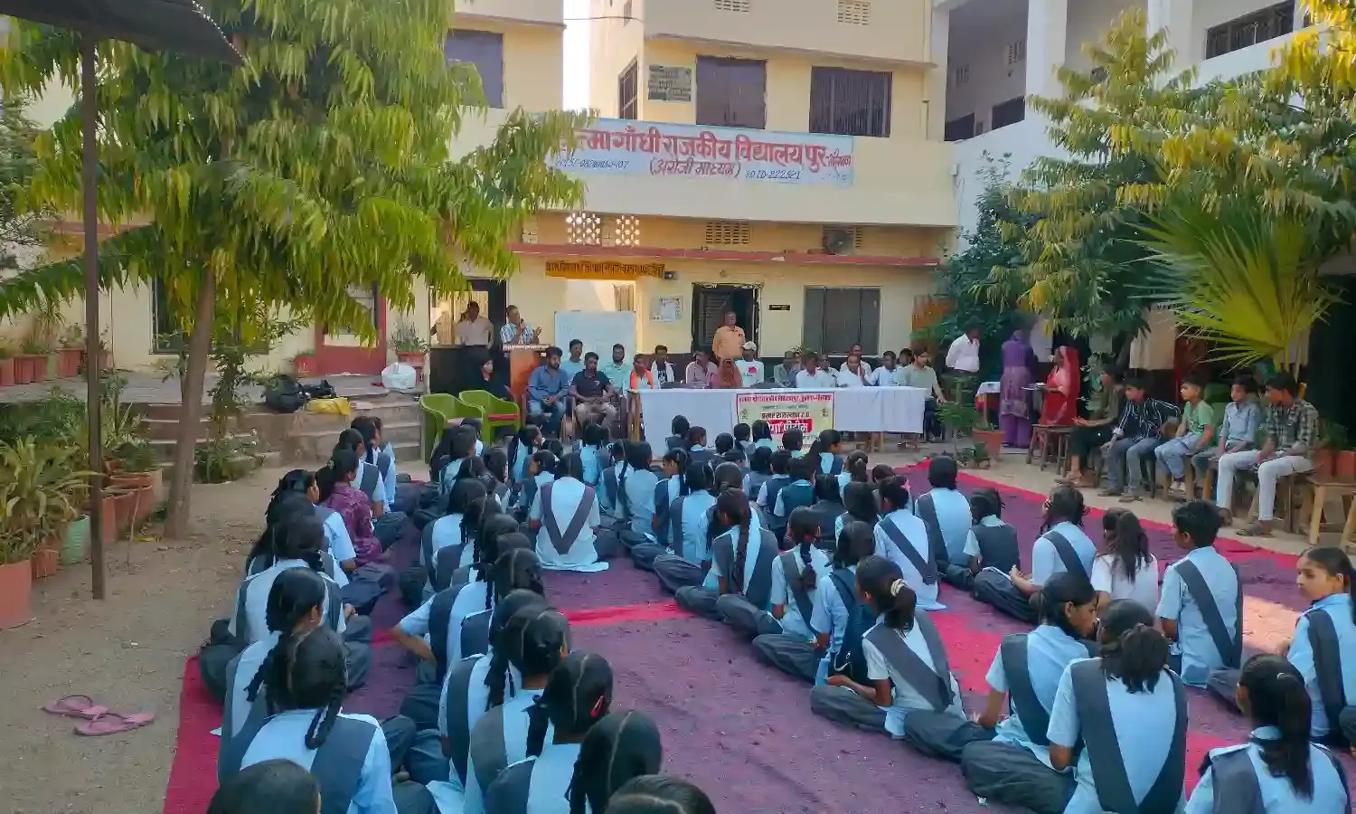 महात्मा गांधी विद्यालय पुर का पांचवी, आठवीं, दसवीं बोर्ड परीक्षा परिणाम रहा, शत प्रतिशत