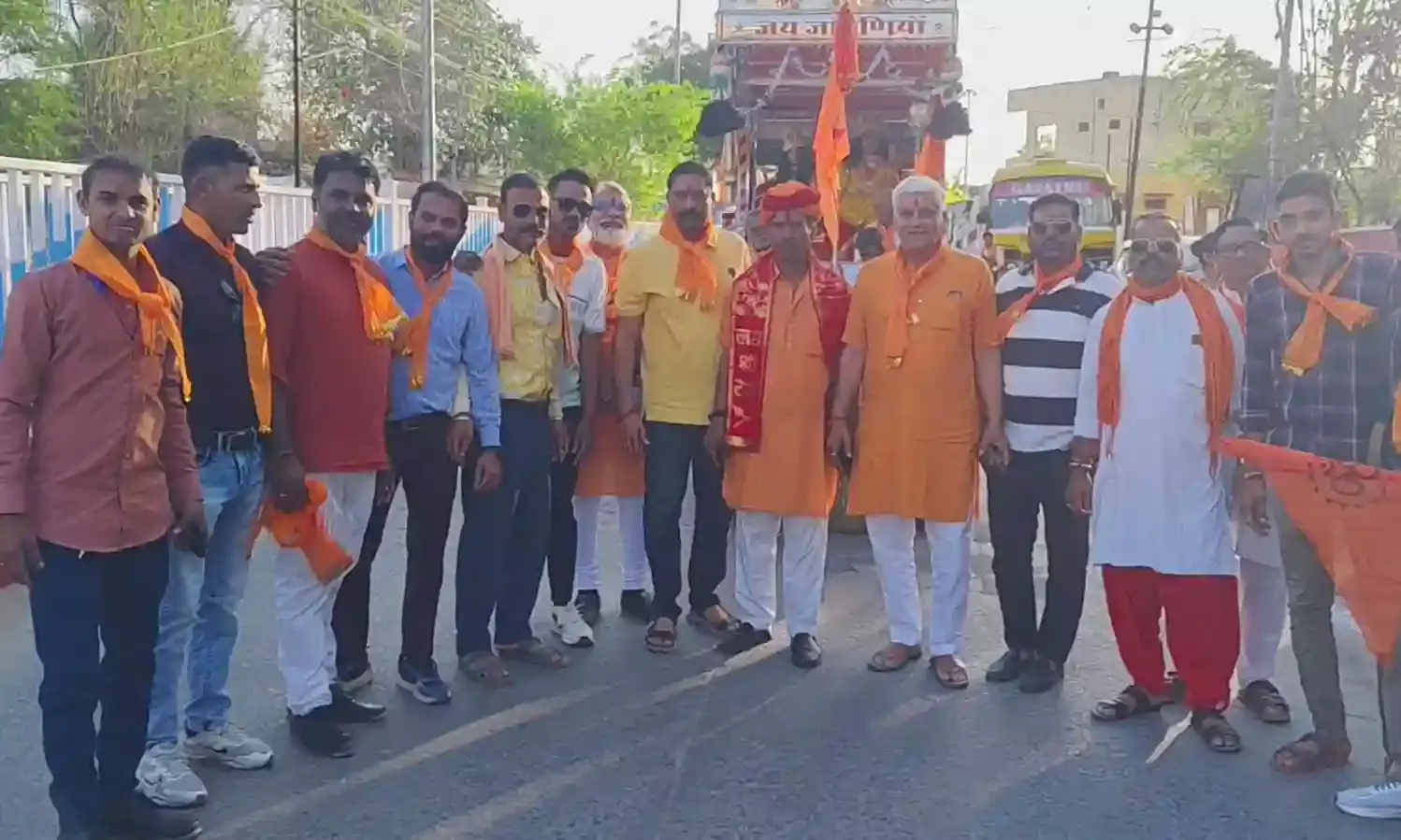 गंगापुर में रामनवमी की धूम: ऑपरेशन सिंदूर की झांकी ने मोहा मन, भगवा ध्वज फहराने के साथ संपन्न हुई भव्य शोभायात्रा गंगापुर में रामनवमी की धूम: ऑपरेशन सिंदूर की झांकी ने मोहा मन, भगवा ध्वज फहराने के साथ संपन्न हुई भव्य शोभायात्रा