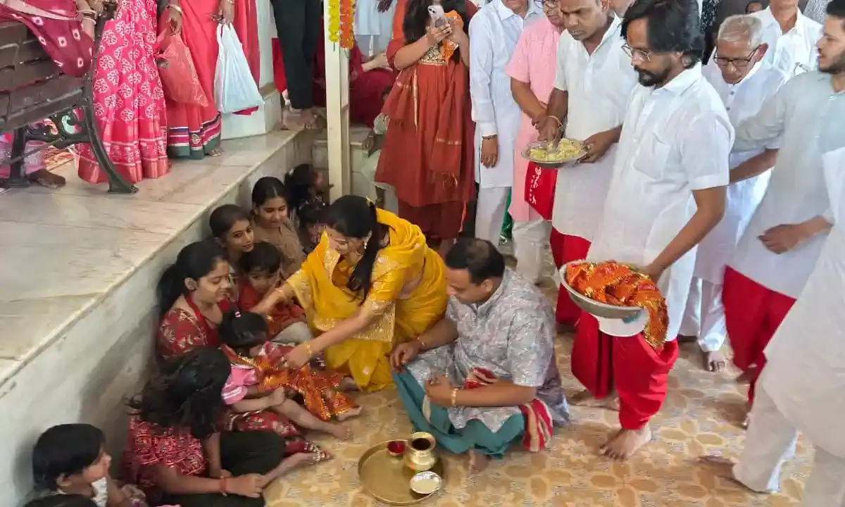 श्री बाबाधाम में कन्या पूजन और महाआरती के साथ नवरात्रि संपन्न