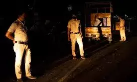 पंजाब-राजस्थान बॉर्डर पर पुलिस पर नाकाबंदी के दौरान फायरिंग करने वाले बदमाश को पुलिस ने मारी गोली पंजाब-राजस्थान बॉर्डर पर पुलिस पर नाकाबंदी के दौरान फायरिंग करने वाले बदमाश को पुलिस ने मारी गोली