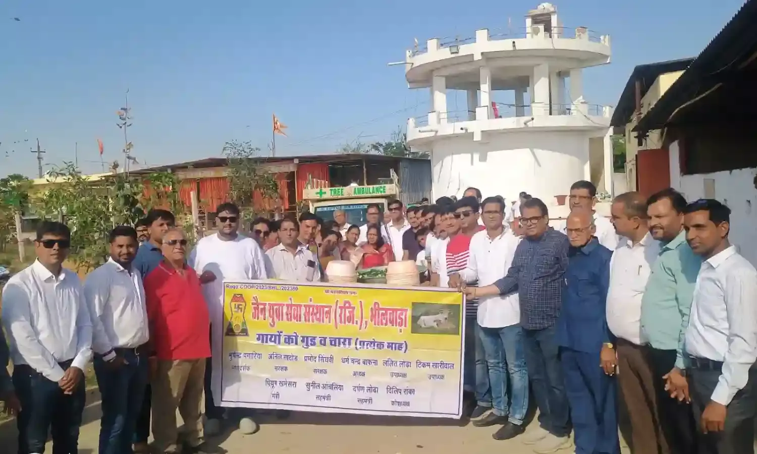 जैन युवा सेवा संस्थान द्वारा सीताराम गौशाला में गौसेवा कार्यक्रम आयोजित