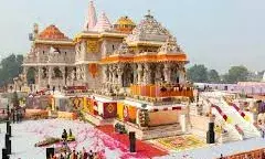 हनुमान मंदिर शिखर पर ‘बजरंगी’ का ध्वजारोहण, 200 मेहमान आमंत्रित