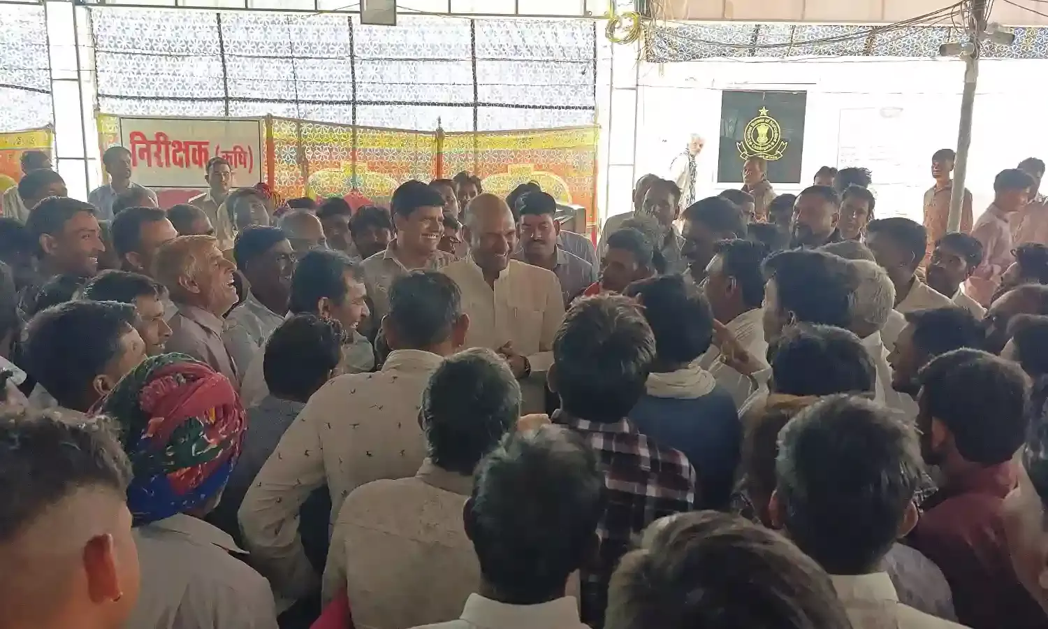 सांसद सीपी जोशी ने अफीम तौल केंद्र का निरीक्षण कर व्यवस्थाओं का जायजा लिया