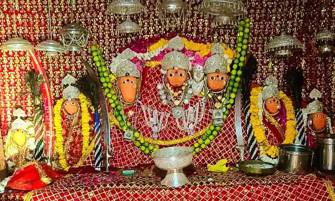 कोदूकोटा कालिका माता जी के नेजा में उमड़ी भक्तों की भीड़ कोदूकोटा कालिका माता जी के नेजा में उमड़ी भक्तों की भीड़