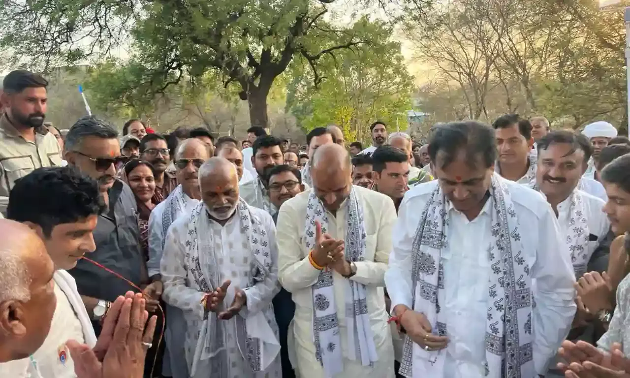 हमीरगढ़ के वैभव में जुड़ा नया अध्याय: दिग्गज राजनेताओं की उपस्थिति में सिंहद्वार का भव्य लोकार्पण सपन्न