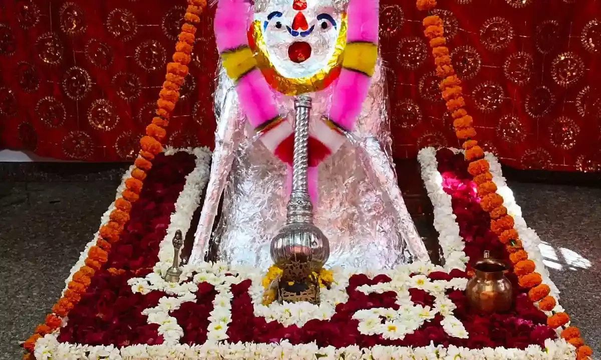 पेंच के बालाजी मंदिर में हनुमान जन्मोत्सव की धूम: स्वर्ण चोला और छप्पन भोग के साथ सजेगा भव्य फूल बंगला