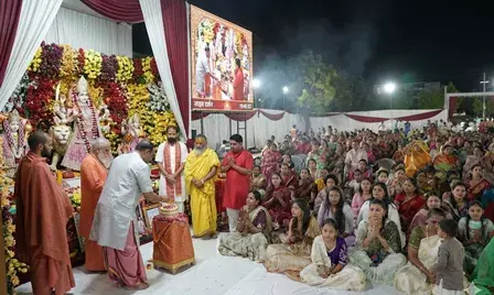 बाबा धाम में 18वां पाटोत्सव हर्षोल्लास के साथ संपन्न, छप्पन भोग व भजन संध्या ने बिखेरी भक्ति की छटा बाबा धाम में 18वां पाटोत्सव हर्षोल्लास के साथ संपन्न, छप्पन भोग व भजन संध्या ने बिखेरी भक्ति की छटा