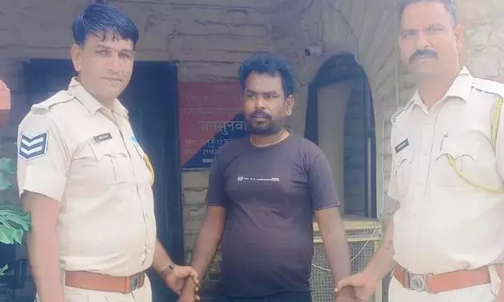 होमगार्ड टीम की सतर्कता: अस्पताल से चोरी हुई बाइक के साथ चोर गिरफ्तार