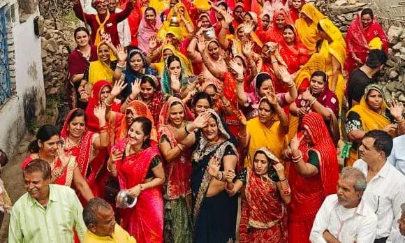 गंगा मैया की प्रसादी में उमड़ा औदिच्य समाज, पाणुन्द में निकली कलश यात्रा गंगा मैया की प्रसादी में उमड़ा औदिच्य समाज, पाणुन्द में निकली कलश यात्रा