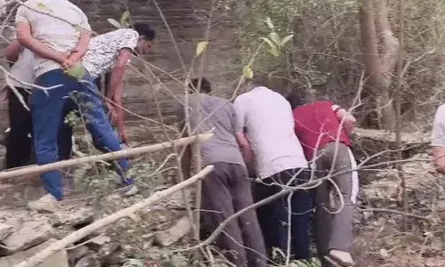 कुएं में गिरने से 19 वर्षीय युवती की मौत