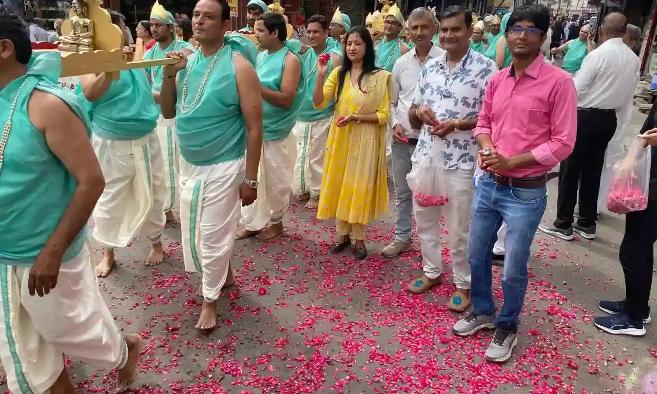 भीलवाड़ा जिले भर में महावीर जयंती की धूम: जियो और जीने दो के संदेश के साथ निकली भव्य शोभायात्राएं