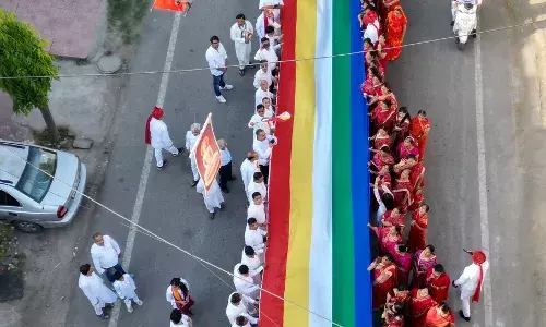 511 फीट लंबे ऐतिहासिक जैन ध्वज के साथ निकली भव्य शोभायात्रा
