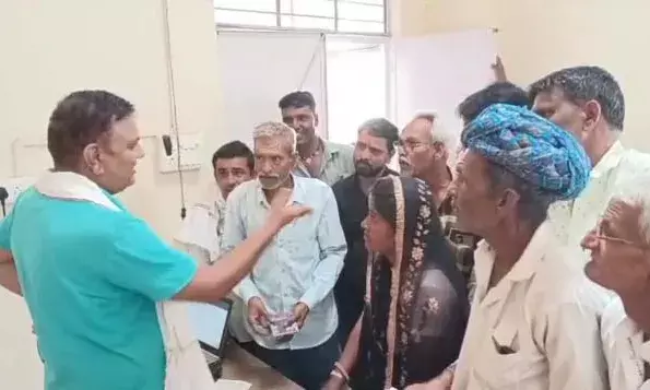 कमल गैस एजेंसी पर केवाईसी के नाम पर अवैध वसूली, भड़के उपभोक्ता कमल गैस एजेंसी पर केवाईसी के नाम पर अवैध वसूली, भड़के उपभोक्ता