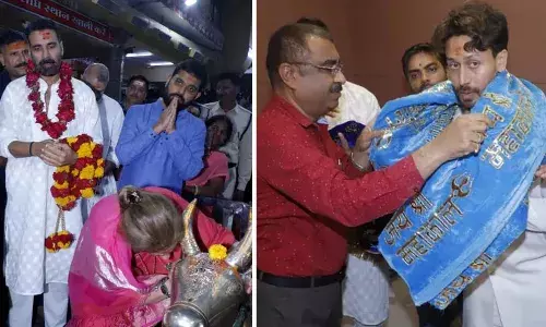 महाकाल के दरबार में अक्षय कुमार, टाइगर श्रॉफ और डिंपल कपाड़िया: फिल्म भूत बंगला की सफलता के लिए मांगी दुआ