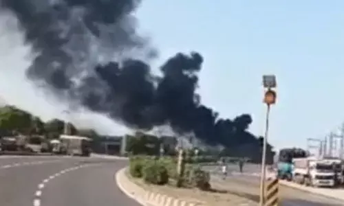 मांगलियावास में केमिकल टैंकर बना आग का गोला, हाईवे पर मचा हड़कंप