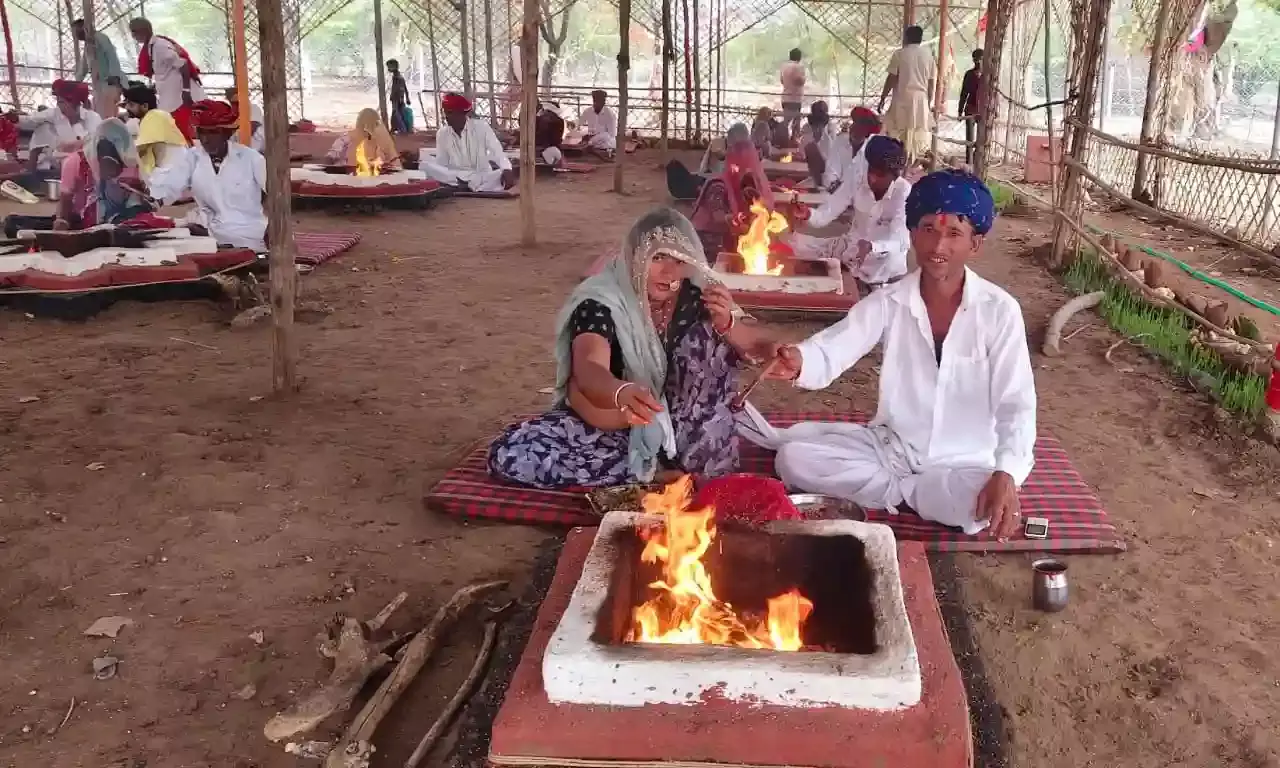नोहरा गांव में देवनारायण मंदिर पर आयोजित विष्णु महायज्ञ की पूर्णाहुति कल