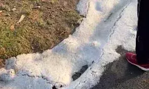 राजसमंद में मौसम का रौद्र रूप: ओलावृष्टि से बिछी बर्फ की चादर, कश्मीर सा हुआ नजारा