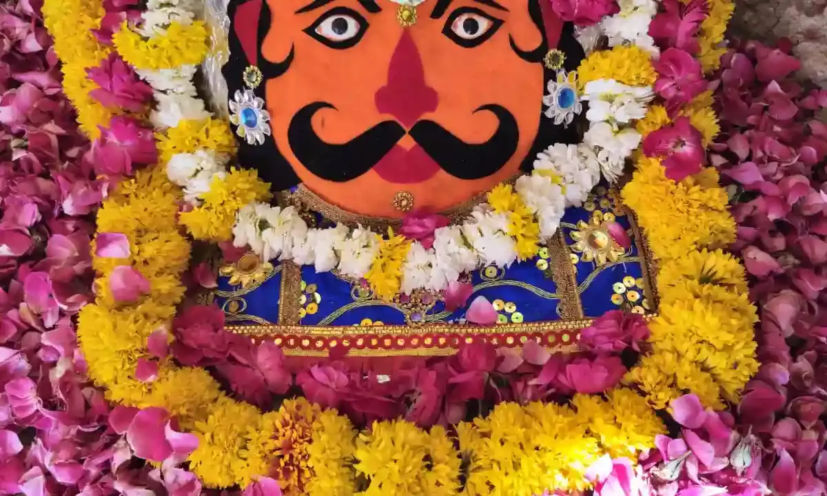 हनुमान जन्मोत्सव पर श्रद्धा का सैलाब: 151 श्रीफलों की आहुति के साथ संपन्न हुआ महायज्ञ