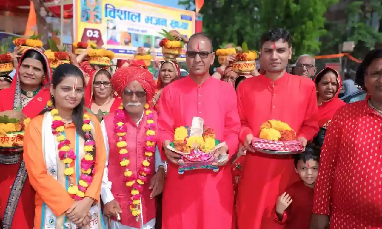 कलश यात्रा के साथ नानी बाई रो मायरो का आगाज: बाल व्यास दीपा दाधीच ने दिलाया रक्तदान का संकल्प