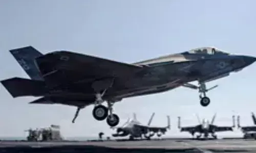 बड़ा दावा: ईरान ने कहा- हमने गिराया अमेरिकी F-35 फाइटर जेट, पायलट ने किया इजेक्ट, जिंदा पकड़ने पर इनाम की घोषणा बड़ा दावा: ईरान ने कहा- हमने गिराया अमेरिकी F-35 फाइटर जेट, पायलट ने किया इजेक्ट, जिंदा पकड़ने पर इनाम की घोषणा